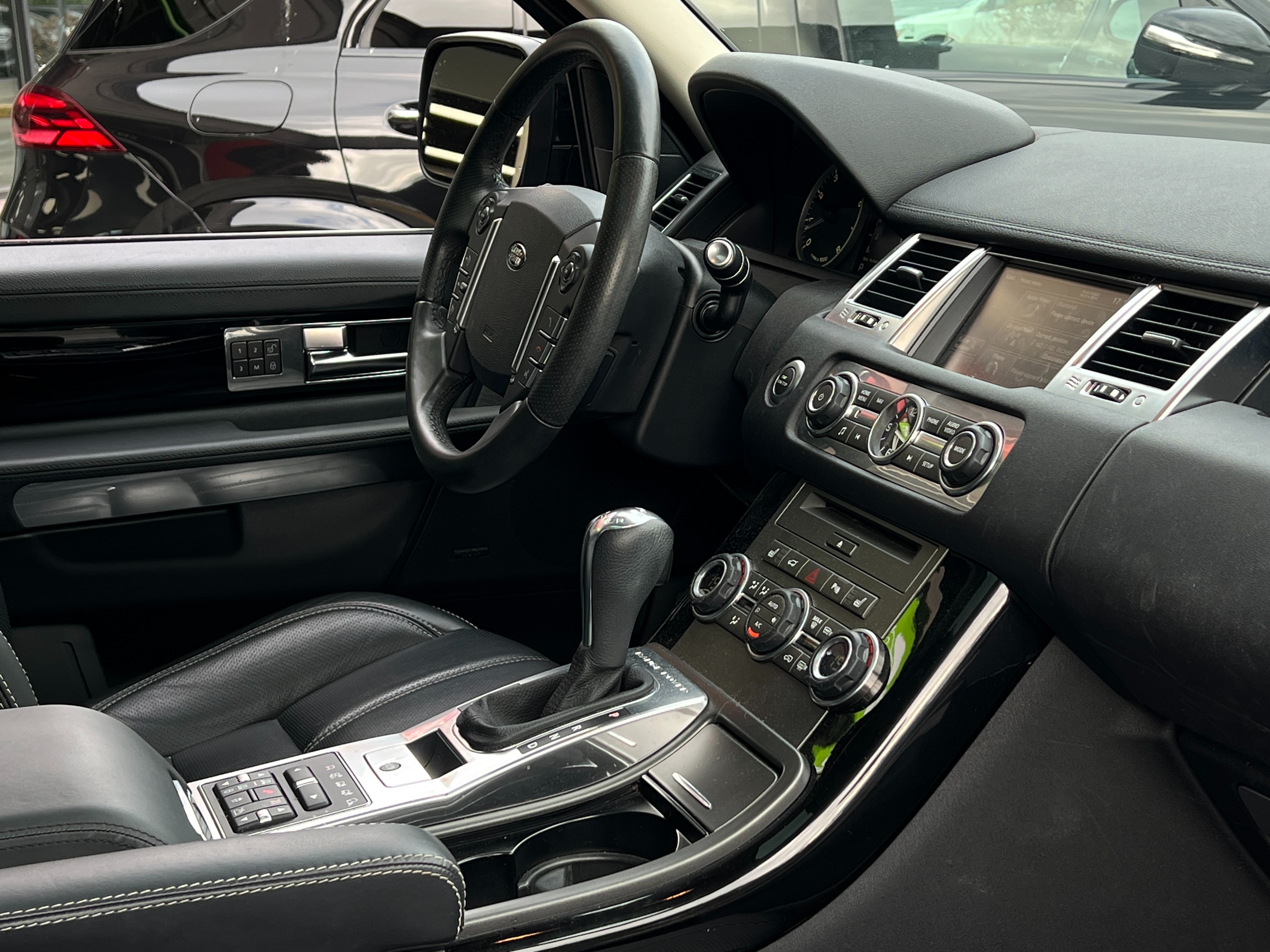 2012 Land Rover Range Rover Sport HSE Luxury | No accident - Image 11